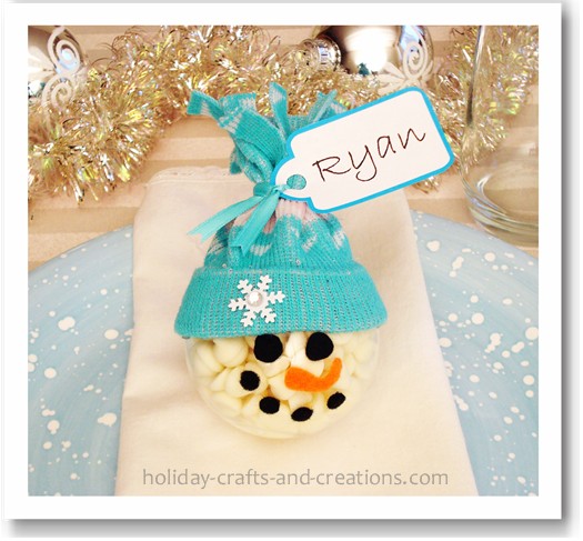 http://www.holiday-crafts-and-creations.com/images/Christmas_place_cards_snowman.jpg